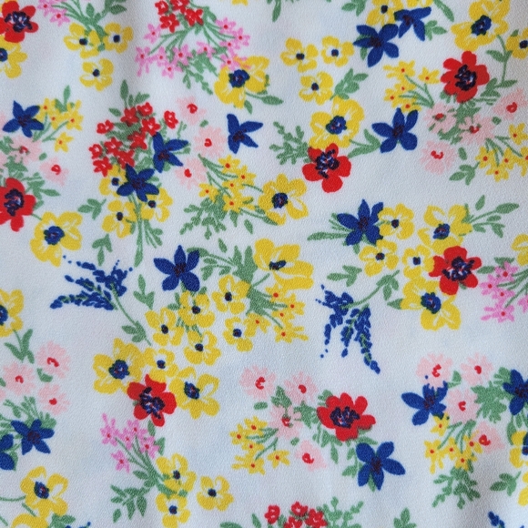 EUC Size S Banana Republic Tank Top Blouse. Lightweight and Lined. Beautiful. - Picture 2 of 10